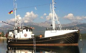 Boat Ms Cutty Jean